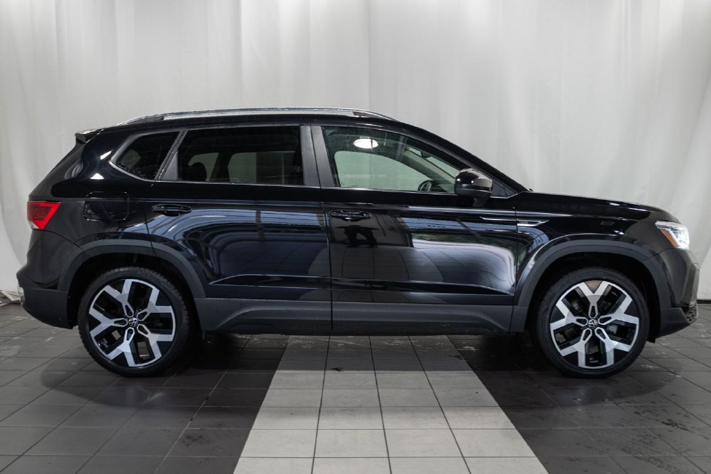 Used 2023 Volkswagen Taos SEL AWD/4WD image 3