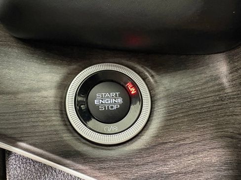 Used 2022 Jeep Grand Cherokee Limited 4xe w/ Luxury Tech Group II AWD/4WD image 27