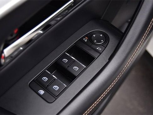 Used 2024 MAZDA CX-90 3.3 Turbo w/ Preferred Plus image 8