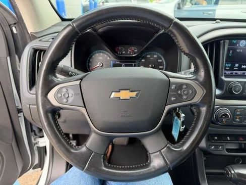 Used 2018 Chevrolet Colorado Z71 RWD image 17