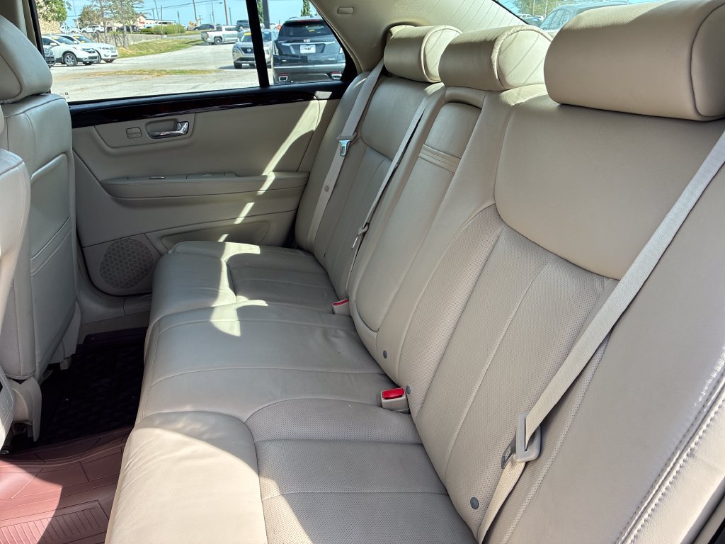 Used 2011 Cadillac DTS Luxury FWD image 20