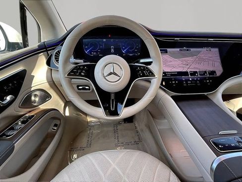 Used 2022 Mercedes-Benz EQS 580 4MATIC Sedan image 10