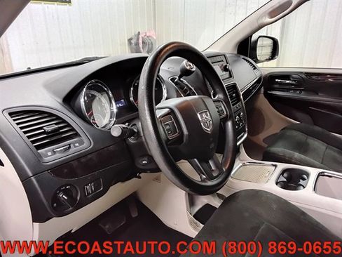 Used 2012 Dodge Grand Caravan SXT image 11