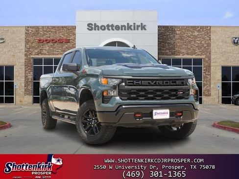 Used 2025 Chevrolet Silverado 1500 Custom Trail Boss AWD/4WD image 1