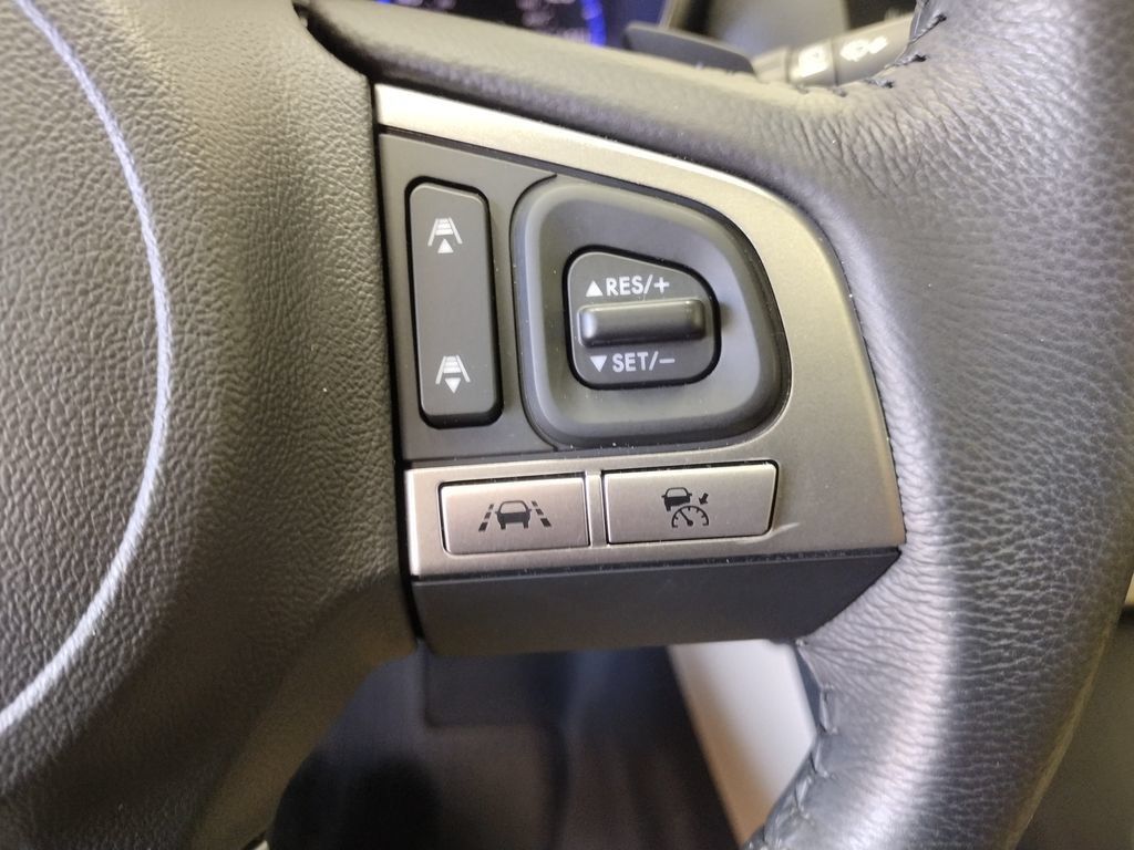 Used 2017 Subaru Outback 3.6R Limited AWD/4WD image 31