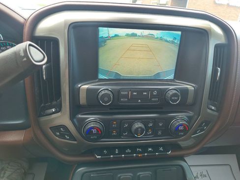 Used 2018 Chevrolet Silverado 1500 High Country AWD/4WD image 25