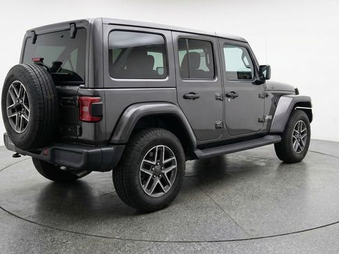 Used 2025 Jeep Wrangler Sport S image 9