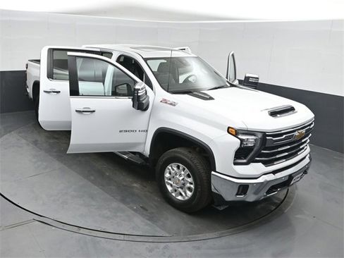 Used 2024 Chevrolet Silverado 2500 LTZ w/ LTZ Convenience Package image 52