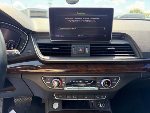 Used 2019 Audi Q5 2.0T Premium Plus w/ Premium Plus Package AWD/4WD image 24