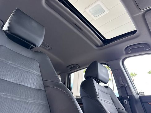 Certified 2022 Honda CR-V Touring image 21