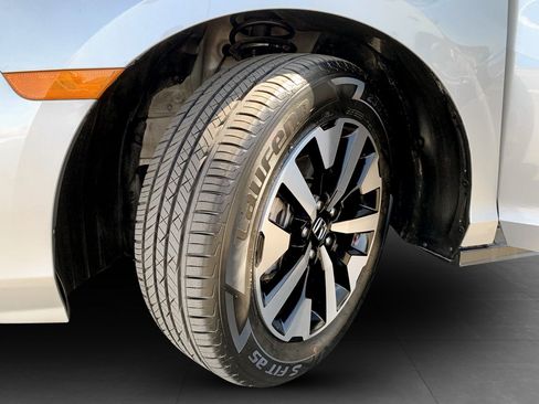 Used 2025 Honda Odyssey EX-L image 12