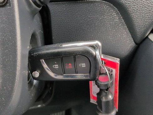 Used 2024 Toyota RAV4 LE AWD/4WD image 15