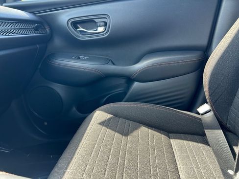 Used 2025 Honda HR-V Sport image 23