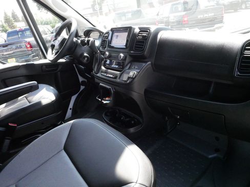 Used 2025 RAM ProMaster 2500 w/ Convenience Group FWD image 10