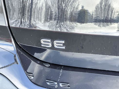 New 2026 Volkswagen Taos SE image 25