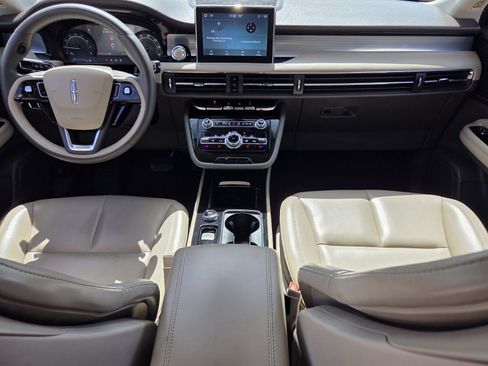 Used 2022 Lincoln Corsair FWD image 12