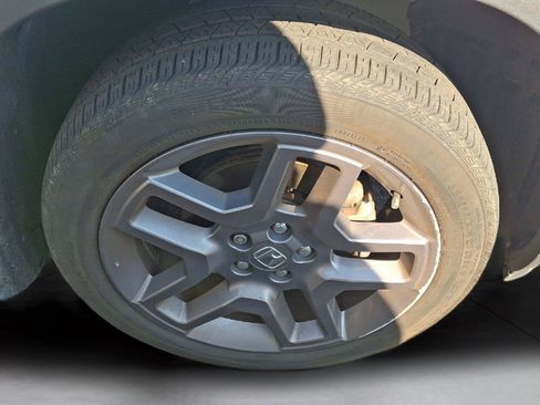 Used 2023 Honda Passport EX-L image 7