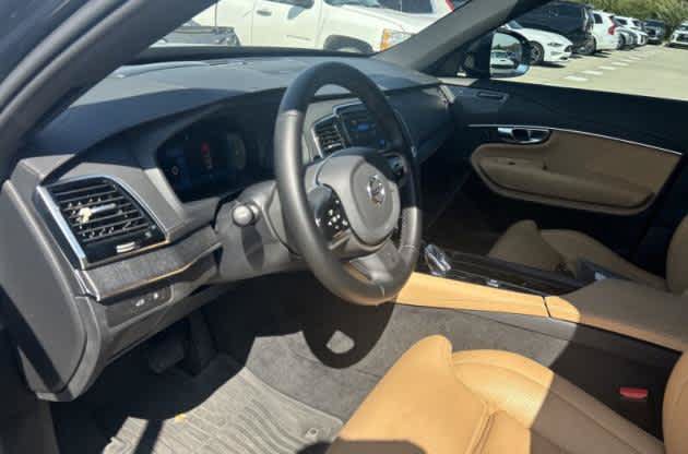 Used 2024 Volvo XC90 T8 Ultimate w/ Protection Package Premier AWD/4WD image 4