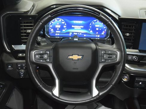 Used 2024 Chevrolet Silverado 1500 High Country w/ Technology Package AWD/4WD image 39