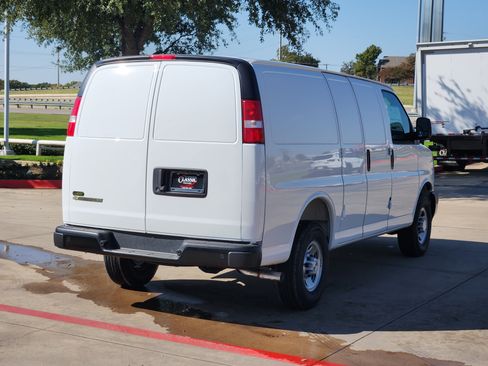 New 2025 Chevrolet Express 2500 image 13