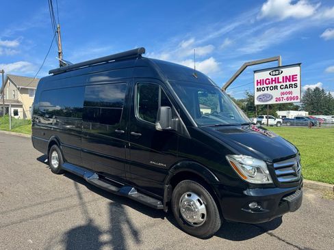 Used 2017 Mercedes-Benz Sprinter 3500 image 3