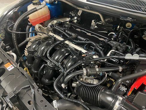 Used 2019 Ford Fiesta SE image 18