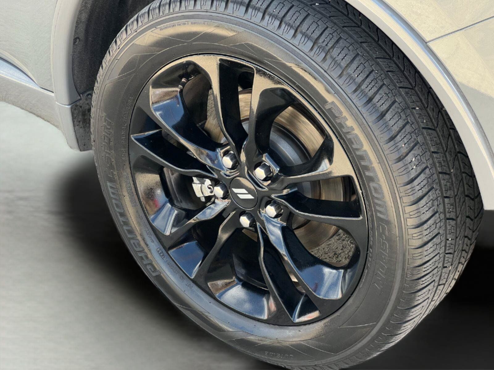 Used 2020 Dodge Durango R/T w/ Blacktop Package AWD/4WD image 26