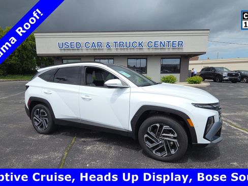 Used 2025 Hyundai Tucson Limited AWD/4WD image 1