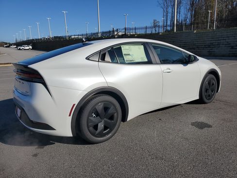 New 2026 Toyota Prius LE image 6