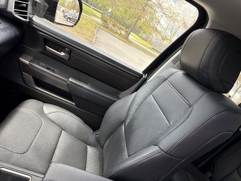 Used 2022 Toyota Tundra SR5 AWD/4WD image 19
