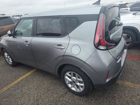 Used 2025 Kia Soul LX w/ LX Technology Package FWD image 11