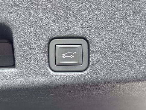 Used 2024 Chevrolet Traverse RS w/ LPO, Floor Liner Package AWD/4WD image 14