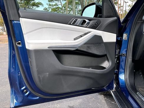 Certified 2023 BMW X5 xDrive45e w/ Luxury Seating Package image 21