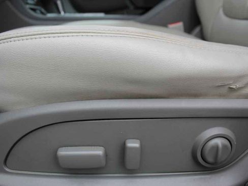 Used 2017 Chevrolet Traverse LT FWD image 24