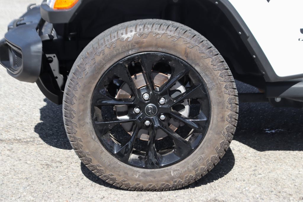 Used 2025 Jeep Gladiator Sport AWD/4WD image 41