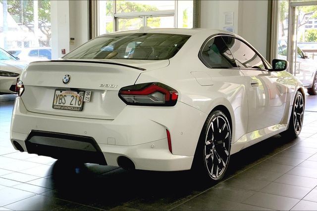 Used 2025 BMW 230i Coupe RWD image 6