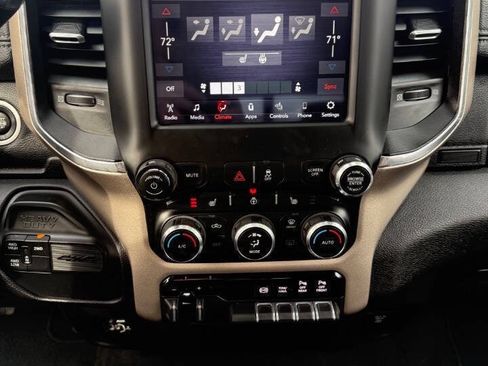 Used 2020 RAM 2500 Laramie AWD/4WD image 14