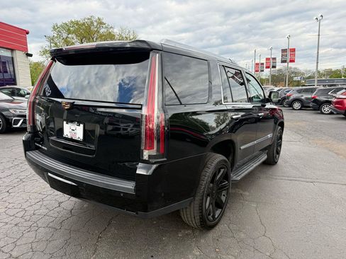 Used 2017 Cadillac Escalade Luxury AWD/4WD image 7