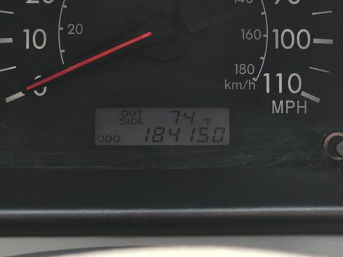 Used 2005 Toyota Corolla LE FWD image 32