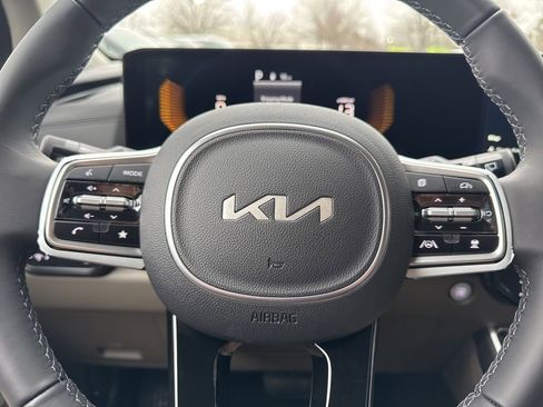 New 2026 Kia Carnival image 8