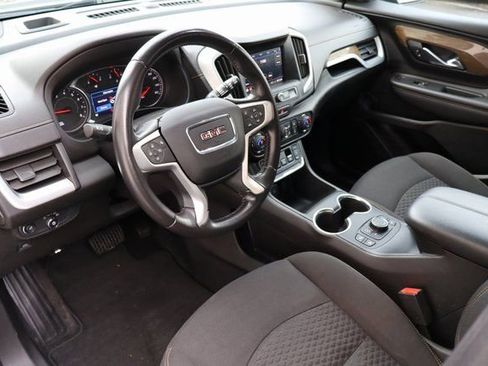 Used 2021 GMC Terrain SLE w/ Driver Convenience Package image 4