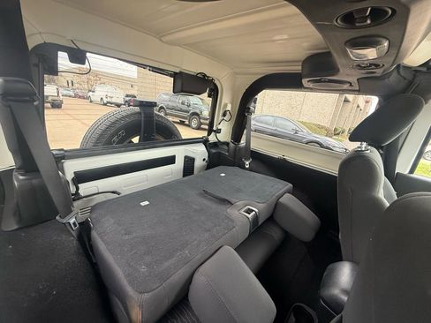 Used 2012 Jeep Wrangler Sport image 17