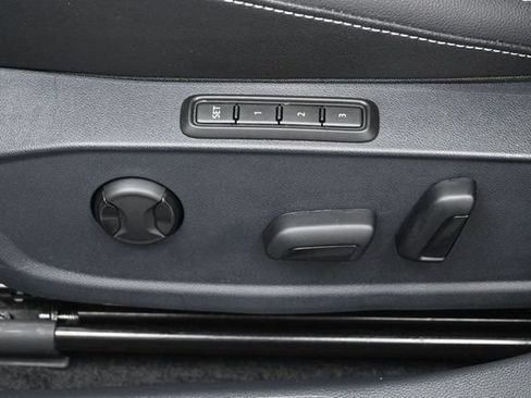Used 2025 Volkswagen Jetta SEL FWD image 10
