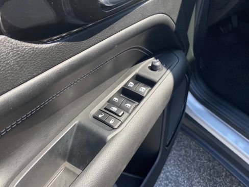 Used 2024 Jeep Compass Latitude w/ Altitude Special Edition image 21