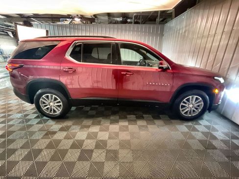 Used 2023 Chevrolet Traverse LT image 9