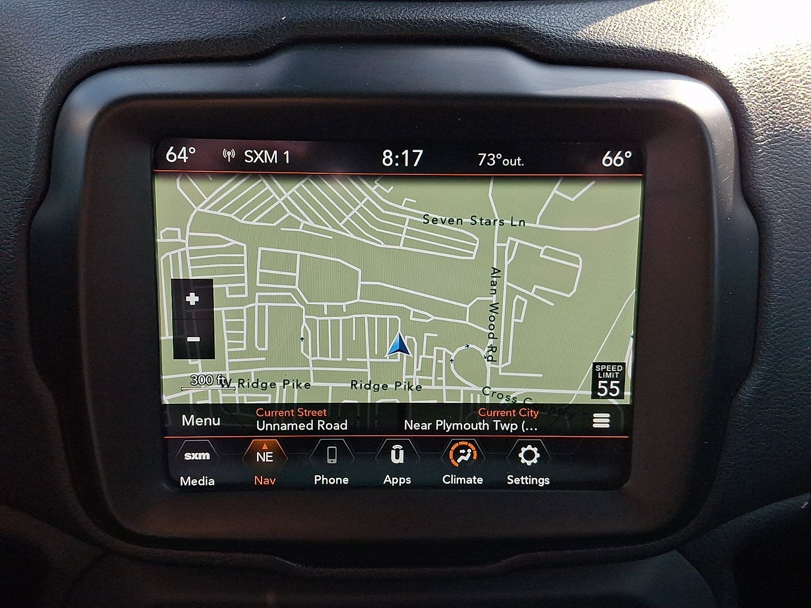 Used 2023 Jeep Renegade Latitude AWD/4WD image 16