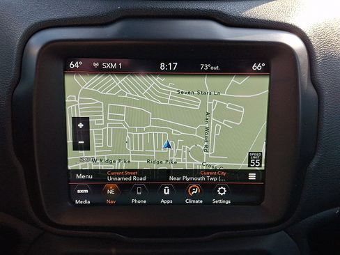 Used 2023 Jeep Renegade Latitude AWD/4WD image 16