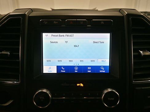Used 2020 Ford Expedition Limited w/ Equipment Group 301A AWD/4WD image 12