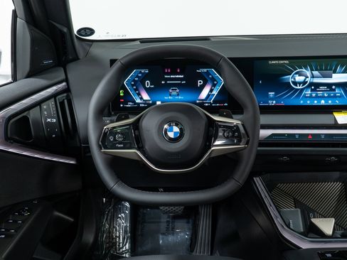 Used 2025 BMW X3 xDrive30i w/ Premium Package image 17