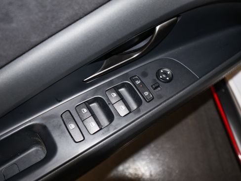 Used 2025 Hyundai Elantra N image 19